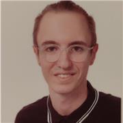 Profesor de inglés imparte clases de inglés a todas las edades